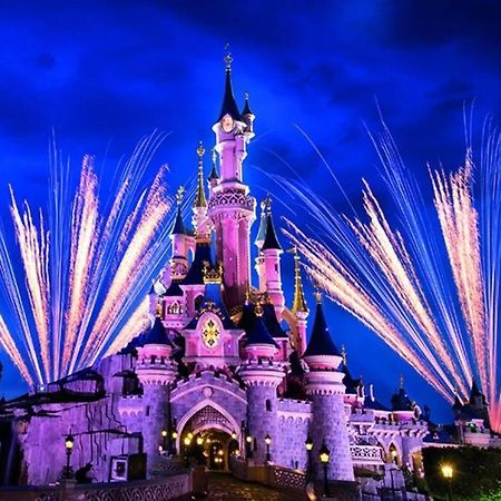 Family Disneyland Apartment マニー＝ル＝オングル エクステリア 写真