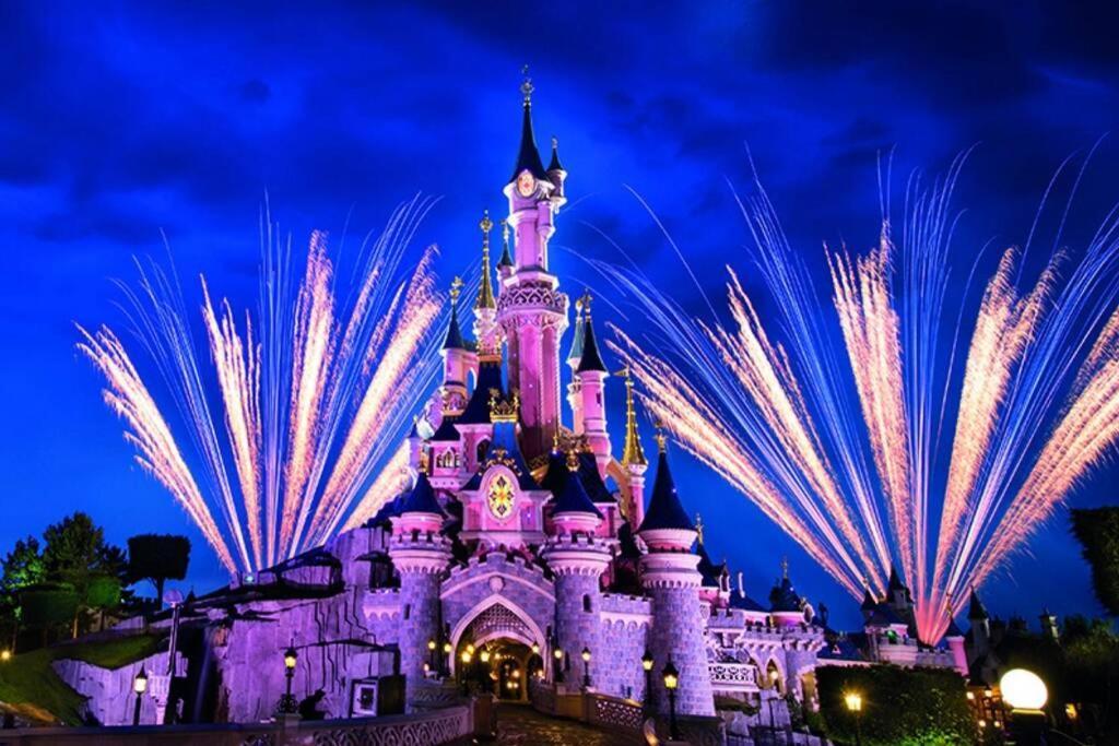 Family Disneyland Apartment マニー＝ル＝オングル エクステリア 写真